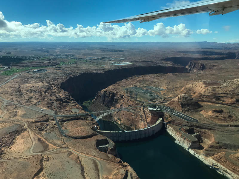 Colorado River und Glen-Canyon–Dam